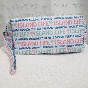Women’s Island Life Wristlet Purse